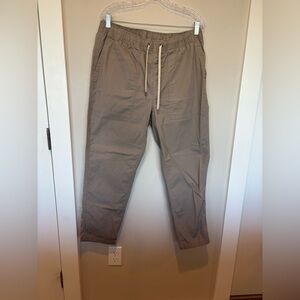 Vuori Men's Cargo Pants in Brown